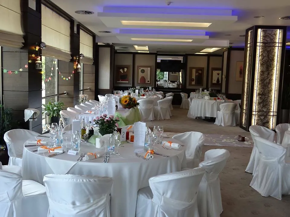 Rosslyn Central Park Hotel Sofia 4*,